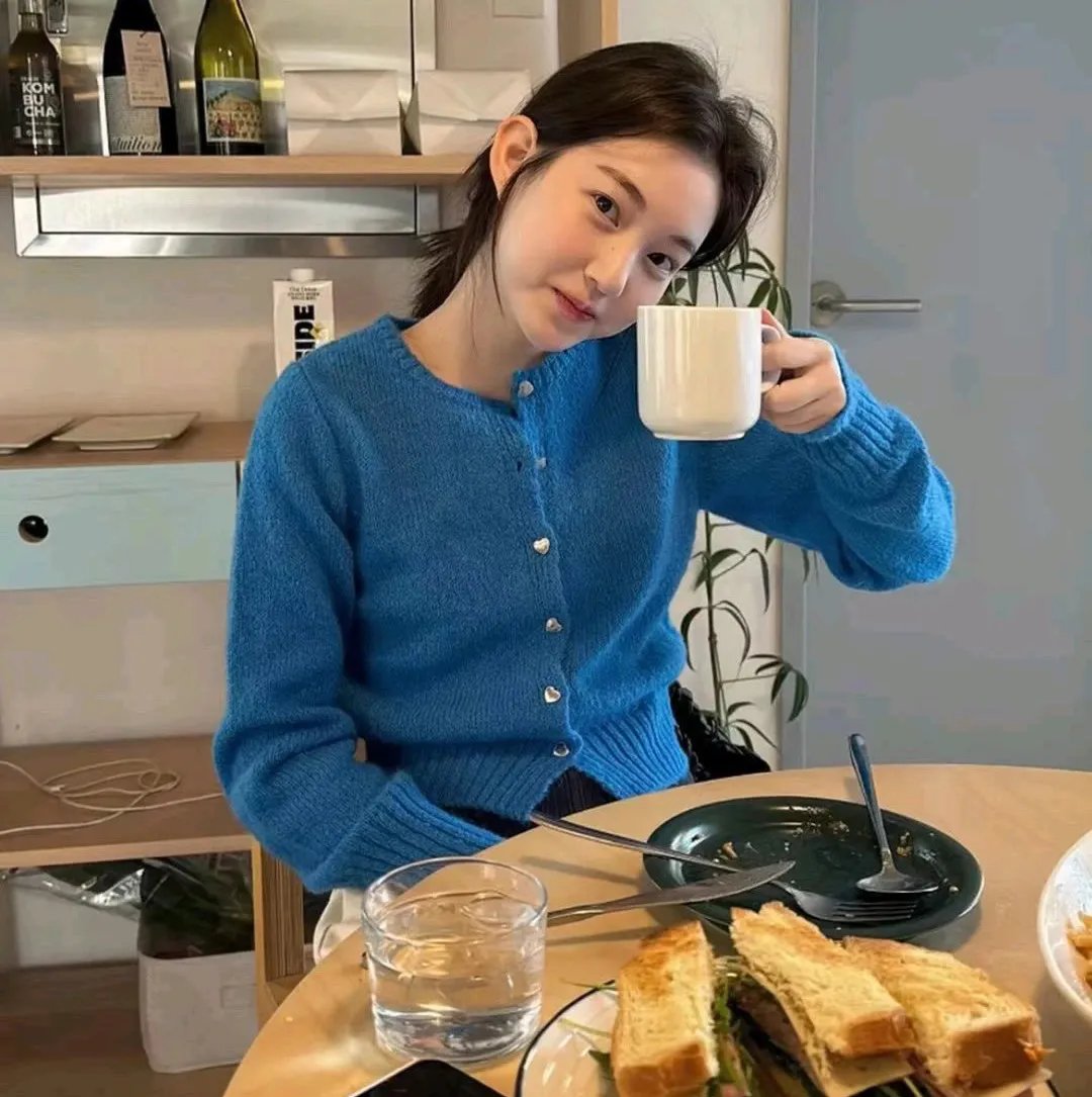 彩虹艳女